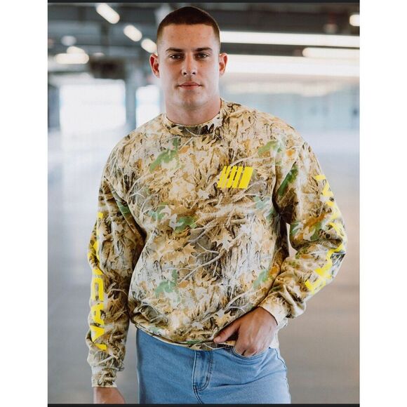 Tilly’s X NASCAR Camouflage Crewneck Sweater Size Mens Small New - Picture 1 of 6